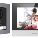 Kit video portero IP / Frente de calle + Pantalla 7" + Switch PoE 4ch.